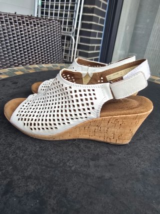 Sandalias cuña Rockport blancas