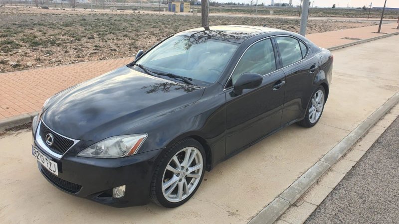 Lexus IS 2007 - foto 1