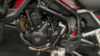 Triumph Tiger 900 GT Pro Roja