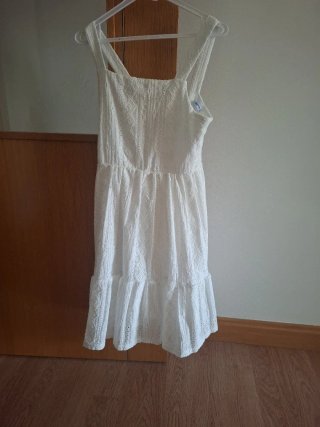 Vestido blanco niña tipo ibicenco. Talla 12