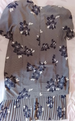 Vestido Schneberger talla 48-50 (da mucha talla)
