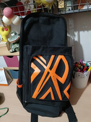 Mochila Negra y Naranja