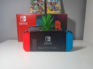 SEMINUEVO! Nintendo Switch + Accesorios