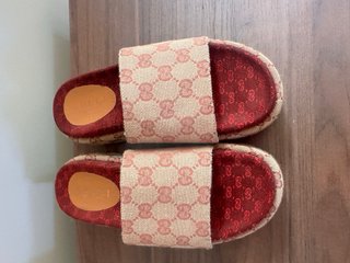 Sandalias Gucci Beige/Rojo Talla 37