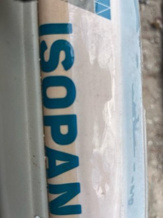 Placas metálicas tipo sanwich para techo