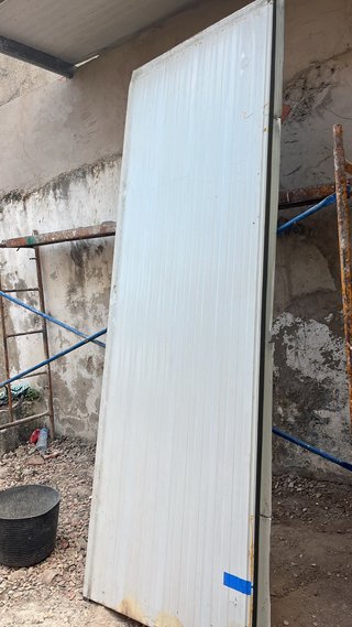 Placas metálicas tipo sanwich para techo