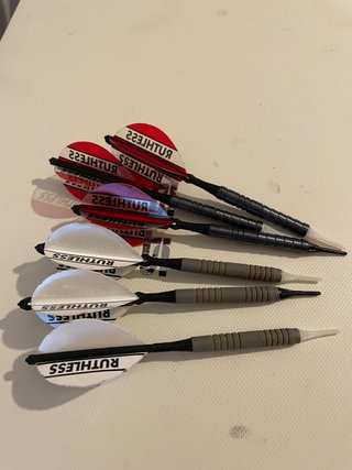 Estuche completo de dardos