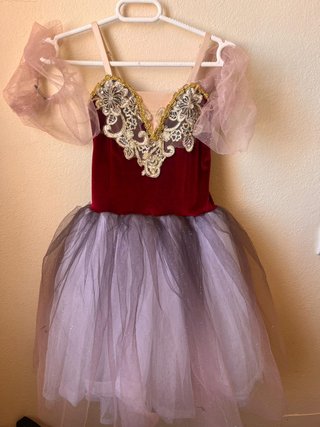 Ropa de ballet, danza moderna y flamenco.