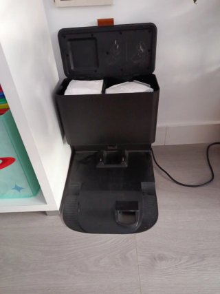 iRobot Roomba i5+ con Base Autovaciado