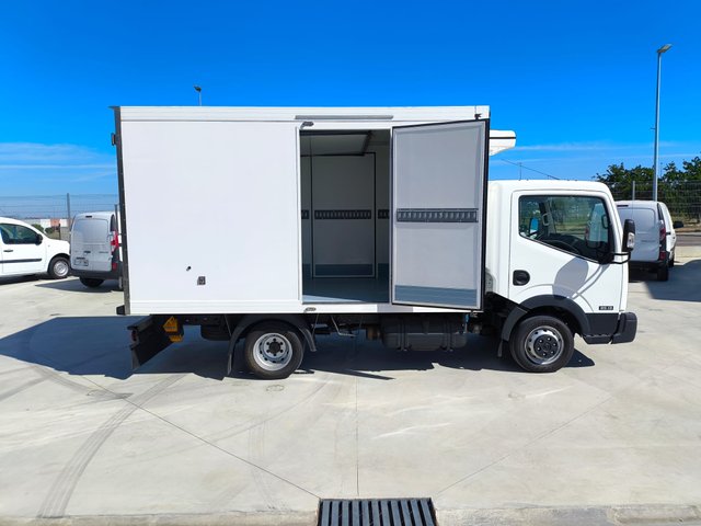 NISSAN CABSTAR CAJA CERRADA FRIGORIFICA FRCX