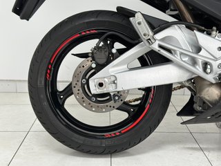 SUZUKI GSR 600