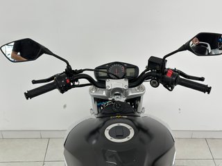 SUZUKI GSR 600