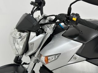 SUZUKI GSR 600