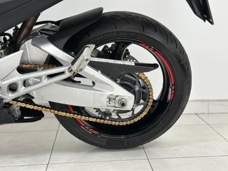 SUZUKI GSR 600