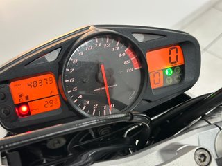 SUZUKI GSR 600