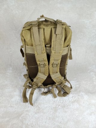 Mochila Táctica Militar Beige ideal avión gym 45L.