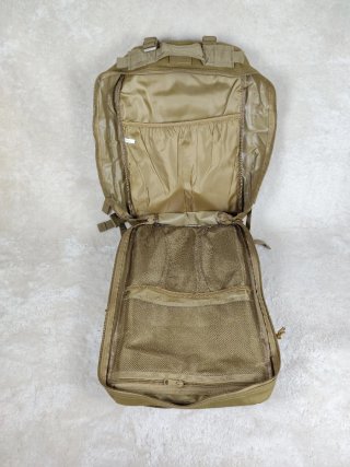 Mochila Táctica Militar Beige ideal avión gym 45L.