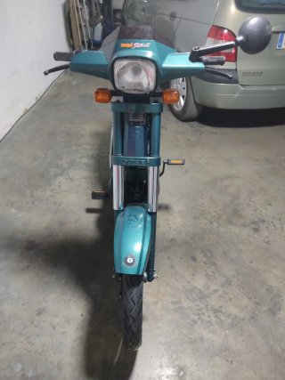 Derbi Variant Bola 8
