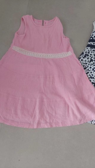 Lote 3 vestidos niña 5-6 años