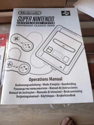 Super Nintendo Classic Mini + 2 Mandos