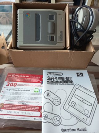 Super Nintendo Classic Mini + 2 Mandos