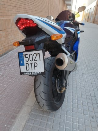 Suzuki GSX 600cc Moto Deportiva Azul