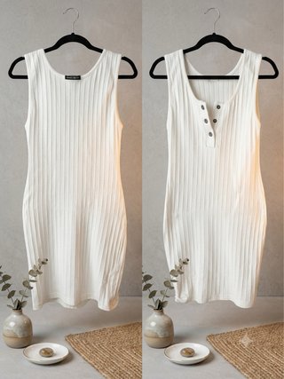 Vestido blanco de canalé
