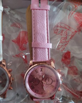 OFERTA..SIN ESTRENAR. 3 RELOJES EN COFRE