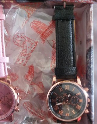 OFERTA..SIN ESTRENAR. 3 RELOJES EN COFRE