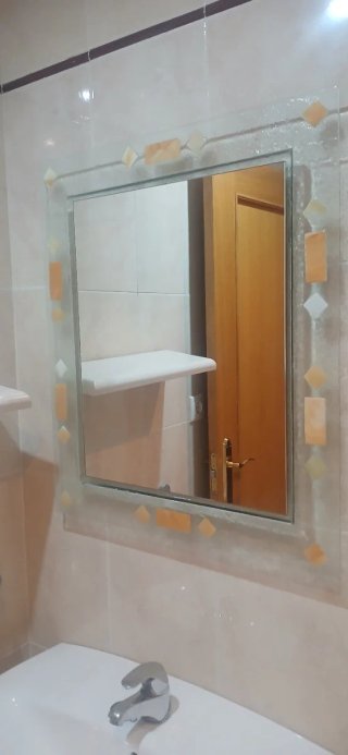 Mueble de baño y espejo