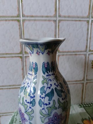 Vaso portafiori di porcellana