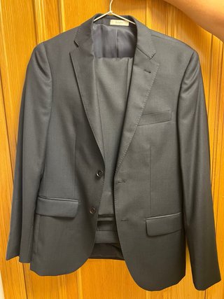 Traje azul marino  talla S. Para chico de 1,7 m