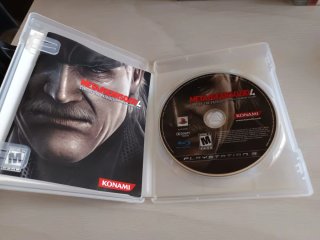 Metal Gear Solid 4 PS3 Guns of the Patriots