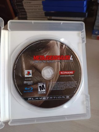 Metal Gear Solid 4 PS3 Guns of the Patriots