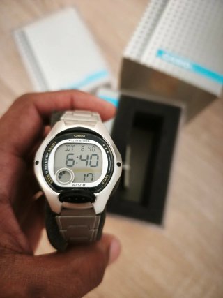 Reloj Casio LW-200D-1AVEF Plata para mujer