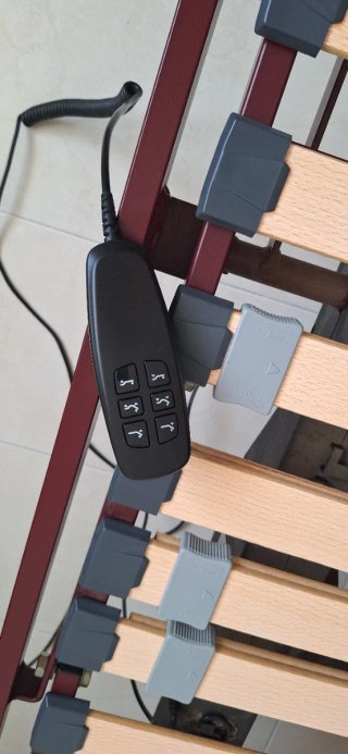 Cama eléctrica con láminas