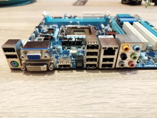 Placa base Gigabyte GA-H55M-D2H Intel 1156