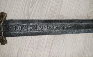 Espada Medieval de Juego, grabada en ambos lados