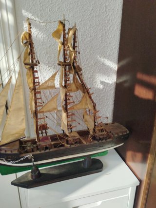 Maqueta de barco velero
