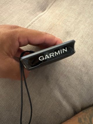 Garmin 1040 con funda protectora roja