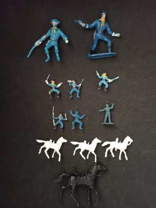 Lote 12 Figuras Comansi