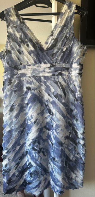 Vestido sin mangas escote pico