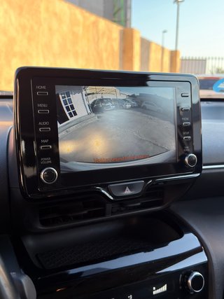 Toyota Yaris Cross 1.5 120H Business Plus