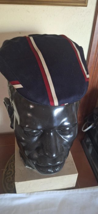 Gorra El Ganso azul y roja