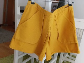 Falda-pantalón amarilla. T.   13_14 años