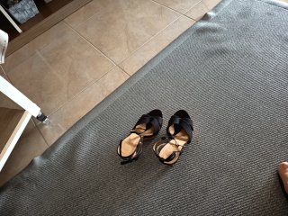 Sandalias negras de tiras
