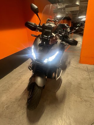 Honda X-ADV 750 Gris