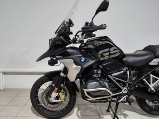 BMW R 1250 GS con 2 maletas