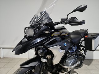 BMW R 1250 GS con 2 maletas