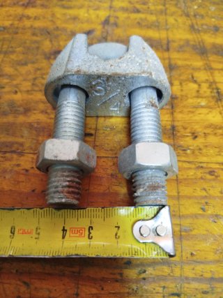 Lote 56 Abrazadera cable acero 3/4 perno sujetacab